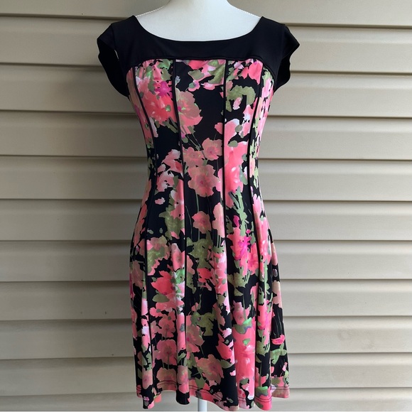 •R & K• Floral Cap Sleeve A-Line Dress - Size 6P - Picture 1 of 8